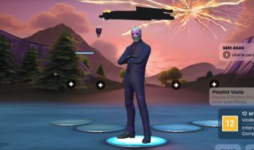 Conta de fortnite antiga (skins, emotes e picaretas raras e diversas)
