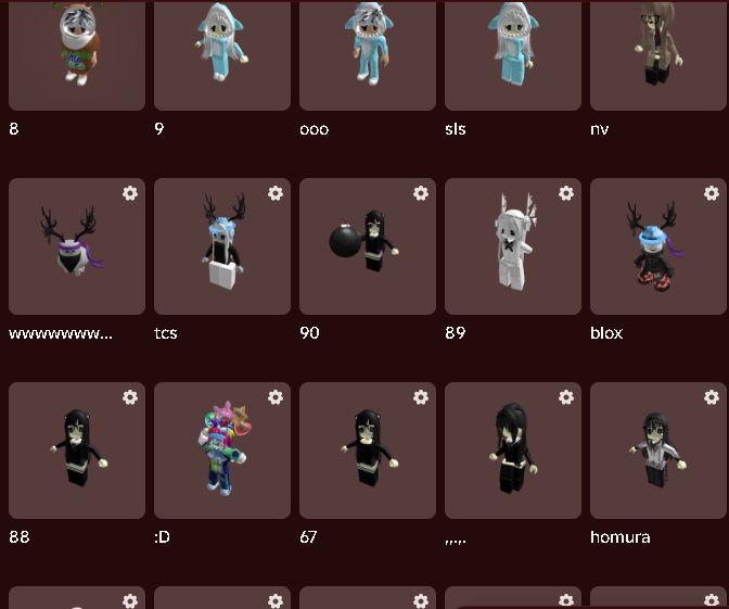 Conta de roblox com 10k de robux em skins
