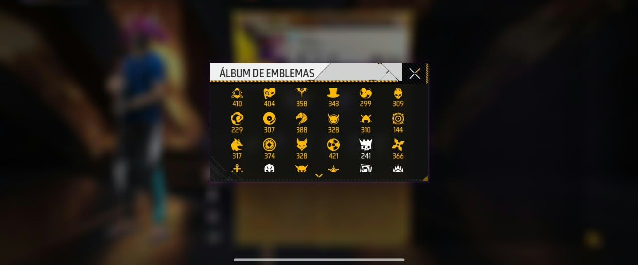 Conta muito boa com muitas skins e top regional