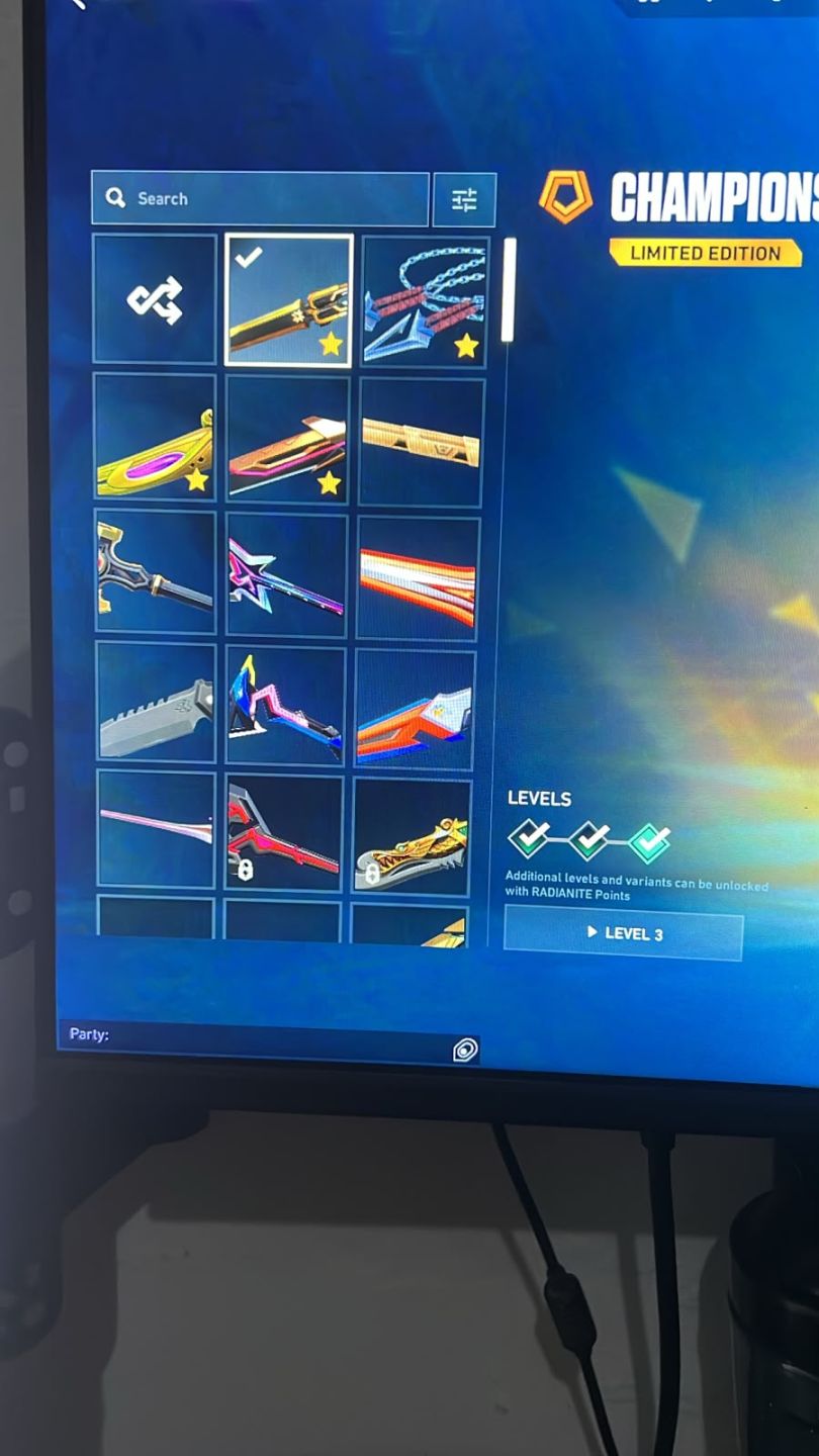 Conta valorant com MUITA skin pra sair rápido!
