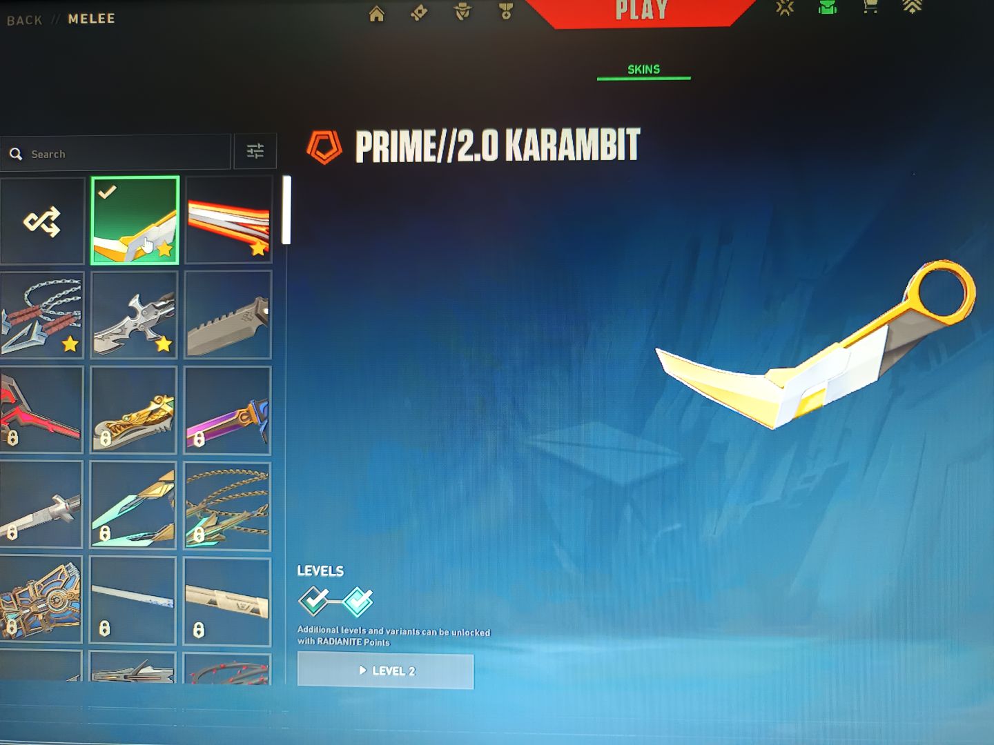 Conta com 3 facas e 3 vandal