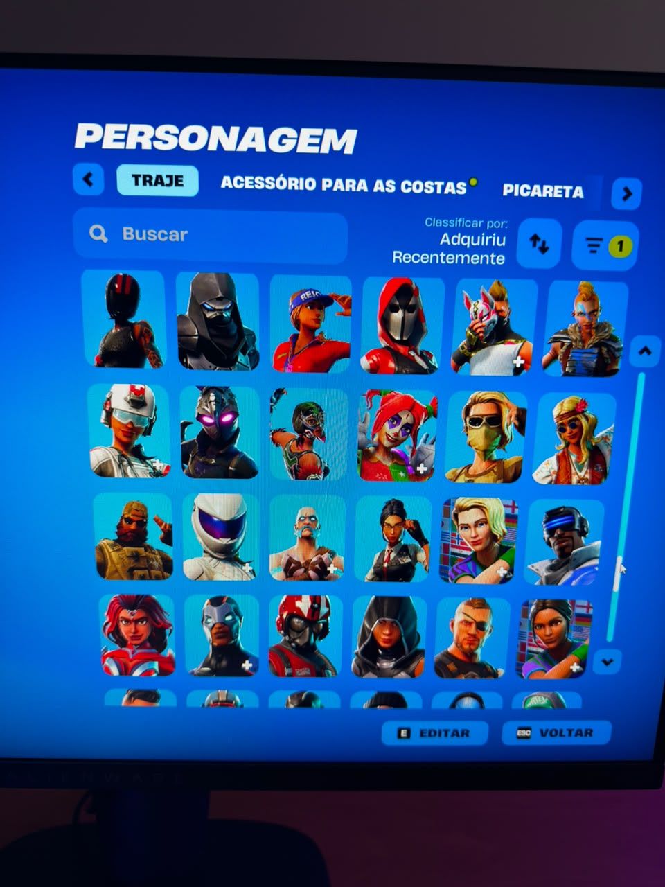 CONTA DE FORTNITE RARA MINTY AXE, TRAVIS, PICARETA KRATOS E MAIS