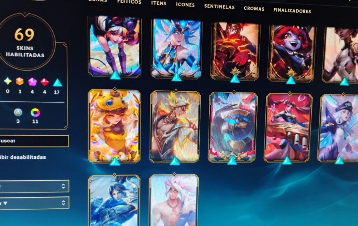 Conta de valorant+league of legends com várias skins!