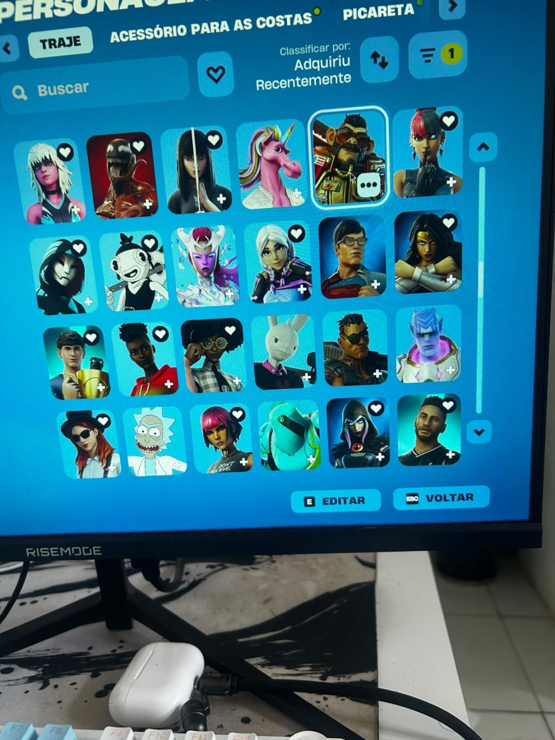 Conta rara de Fortnite, passe a partir do capitulo 6 em diante.