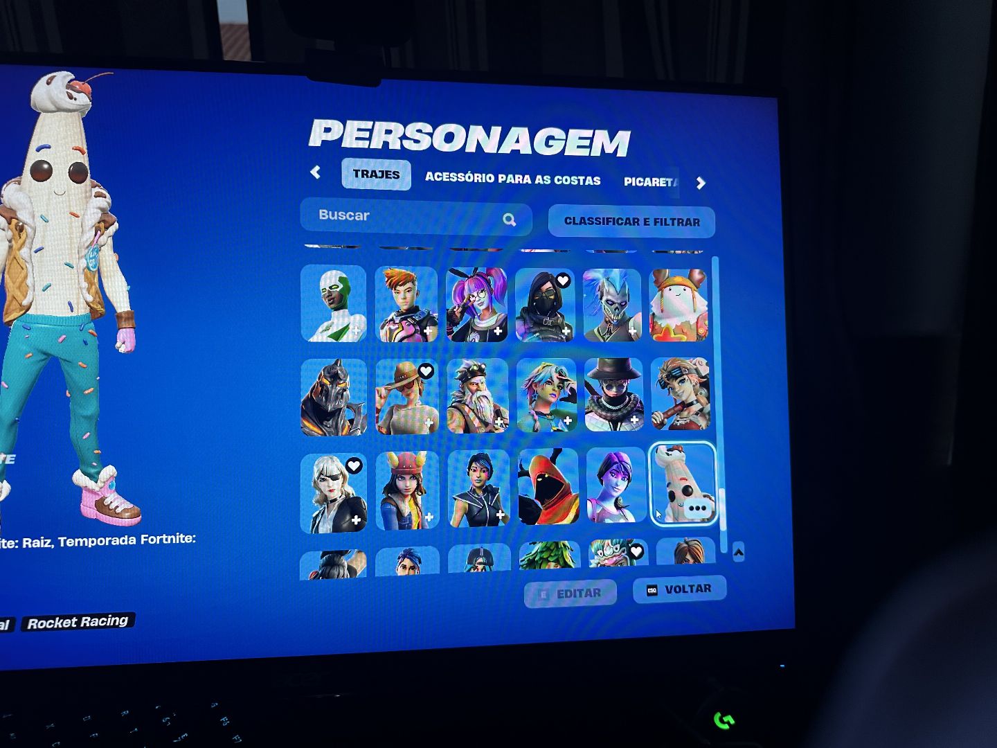 Conta Fortnite!!+200 skins/picareta rara/danca rara/ikonik/glow