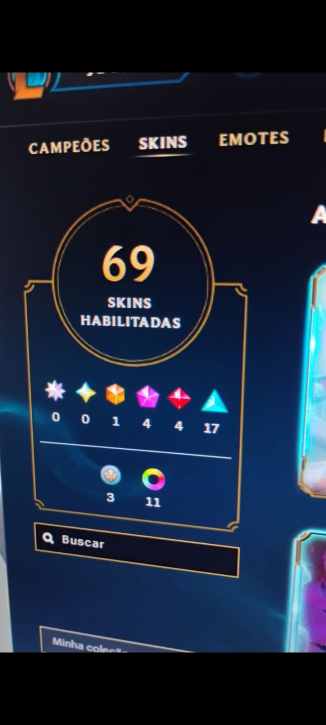 Conta de valorant+league of legends com várias skins!