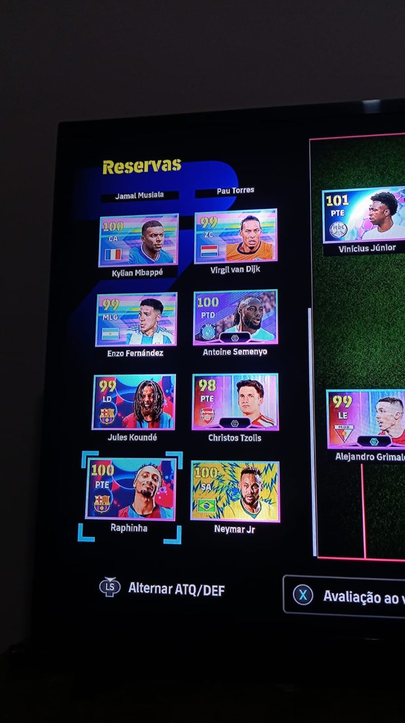 Conta Efootball Xbox/pc com Bergkamp,Yamal,Rice,Mazraoui+tecnico Lampard