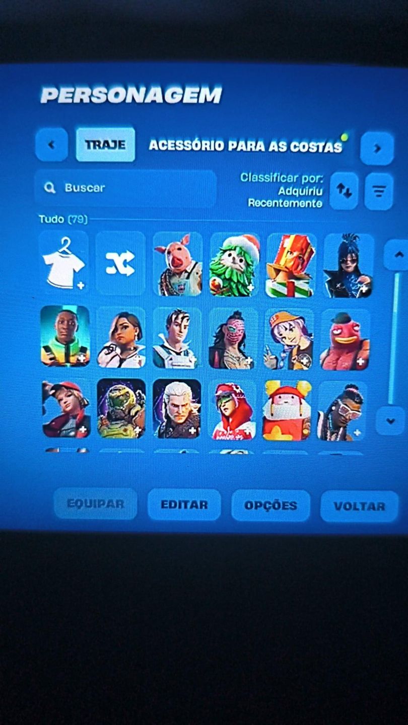 Conta Fortnite com 79 skins Lara Croft Neymar Ravena homem aranha etc.